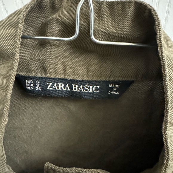 Zara basic green button up - Picture 7 of 7